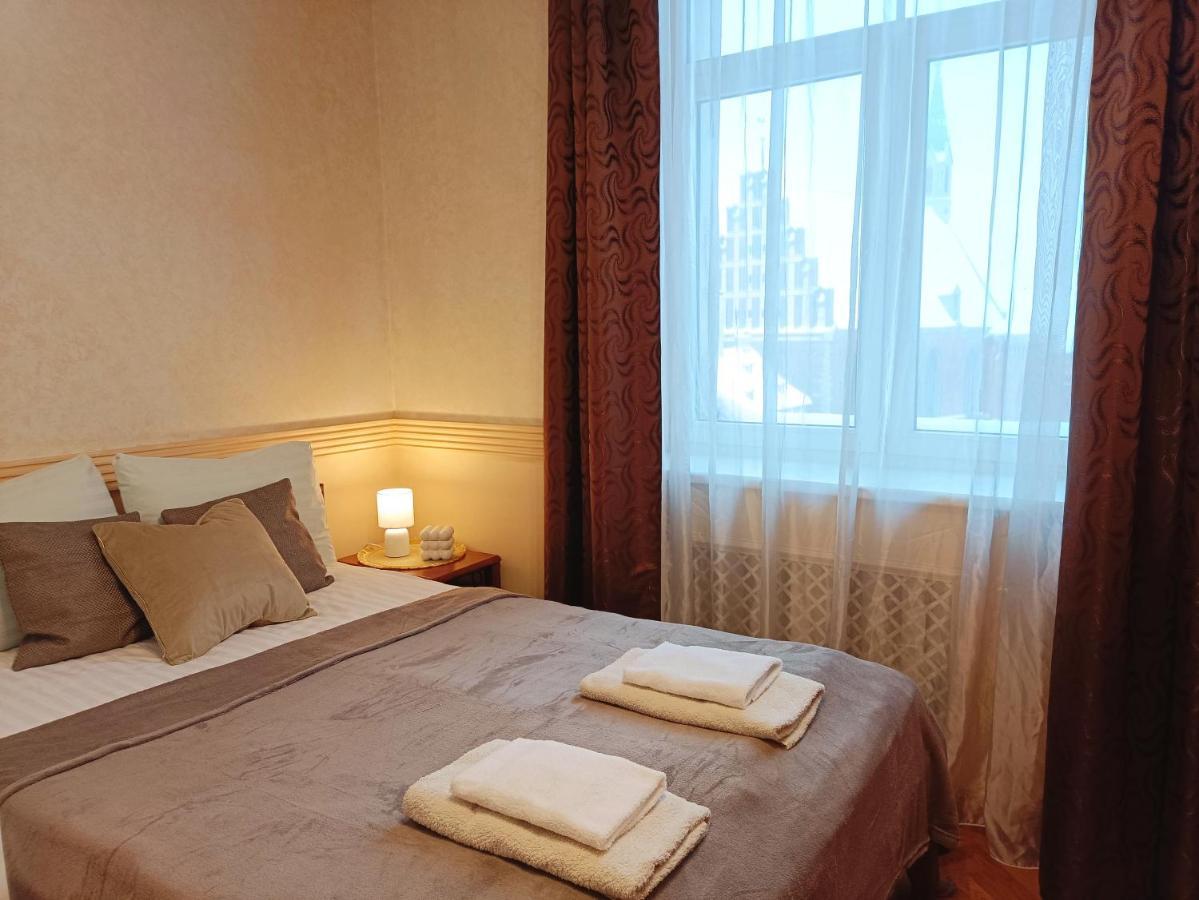 Old Town Retreat With Stunning Views 2 Bedroom Apartment Nearby The Church Of Saint Peter Riga Exterior photo
